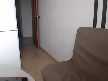 Stripchat Live Sex Cam of Alma44