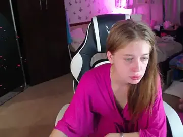 Stripchat Live Sex of Kira_honeyy