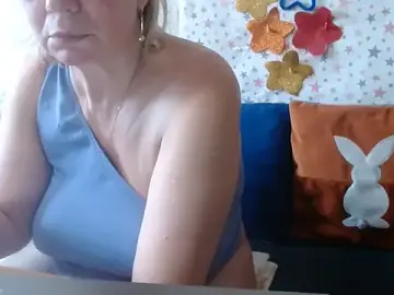 Stripchat Free Porn Cam of QueenLana