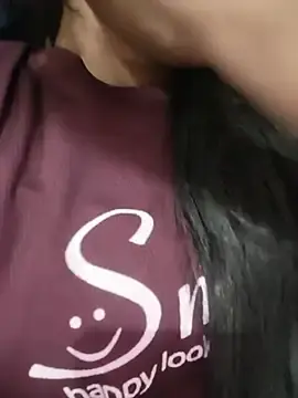 Stripchat Free Porn Cam of Eshwari_Chopra