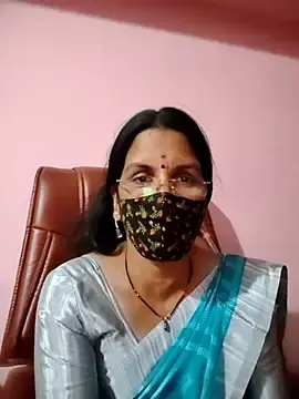 Stripchat Live Sex Cam of tamil_peenqueen