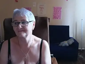 Stripchat Live Sex of Sandra_Snowflake