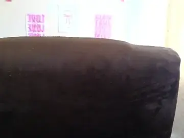 Stripchat Live Sex Cam of Sandra_Snowflake