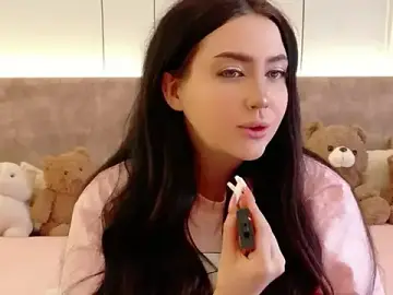 Stripchat Free Porn Cam of UR_MADDY_ONLINE