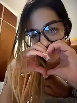 Stripchat Adult Webcams of miafoxmia