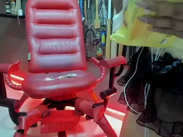 Stripchat Live Sex Cam of ariel_bdsm