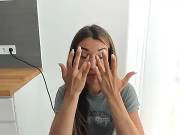 Stripchat Watch Live Sex Cams of summmmersky1