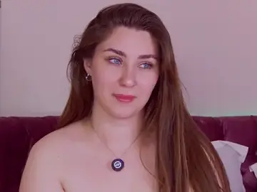 Stripchat Nude Webcam of KiraBarlows