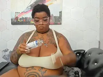 Stripchat Sex Cam of Anaa_Fuentess