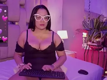 Stripchat Live Porn of KamilaValencia
