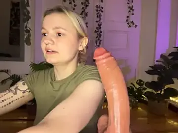Stripchat Live Porn of MoonIvy_