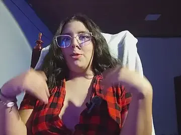 Stripchat Adult Webcam of Pao_Ly
