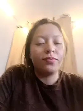 Stripchat Free Porn Cam of Selene_Amari
