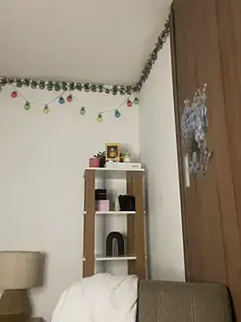 Stripchat Watch Live Sex Cams of Charlotee_