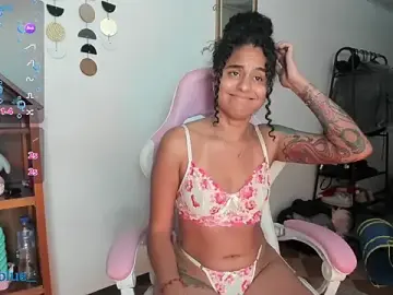 Stripchat Watch Live Sex Cams of Islaa_Bluee