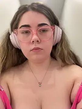 Stripchat Adult Webcam of brooklynivy