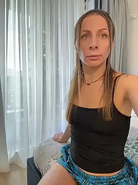 Stripchat Best live sex cam show of Mira_Luna