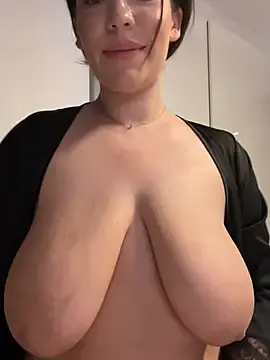 Stripchat Free Porn Cam of ClaraPasssion