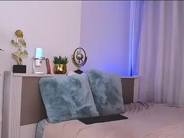 Stripchat Free Live Porn of MinaGlow