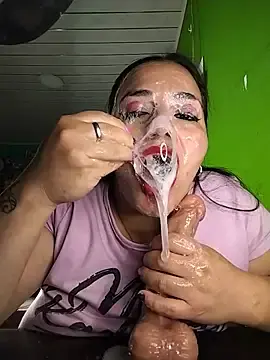 Stripchat Sex Cam of emily_sweet13