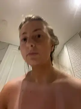 Stripchat Free Porn Cam of curvyflawless