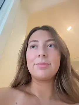 Stripchat Live Sex Cam of curvyflawless