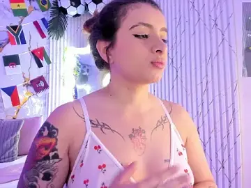 Stripchat Watch Live Sex Cams of Naomy_tay1