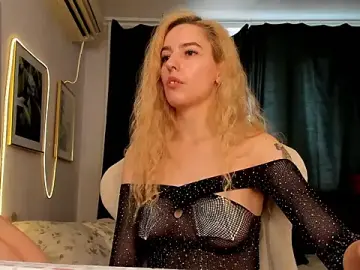 Stripchat Adult Webcam of Fire_moth