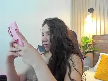 Stripchat Live Sex Cam of valeryn__rosse