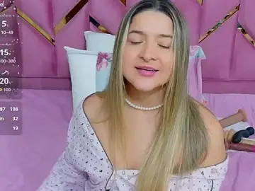 Stripchat Sex Cam of collegepawglovedaddy