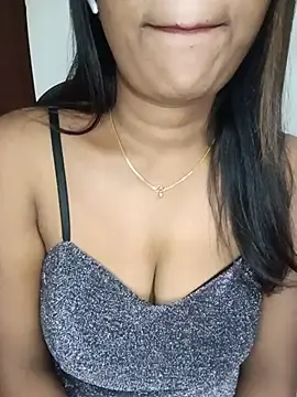 Stripchat Live Sex Cam of Tamil_kavinila