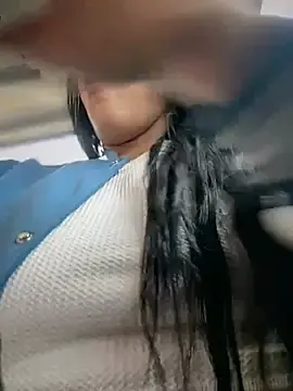 Stripchat Sex Cam of __IRIS__