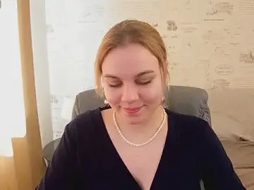 Stripchat Live Sex Cam of Glow_Margo