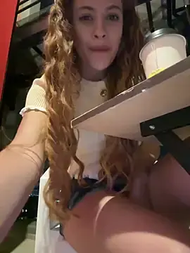 Stripchat Sex Cam of alana15
