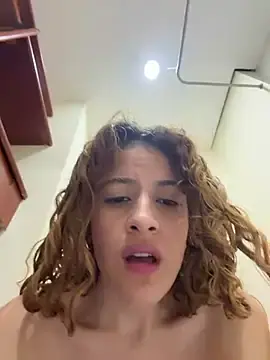 Stripchat Live Sex of alana15