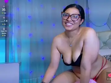Stripchat Free Porn Cam of Silvana_lorc