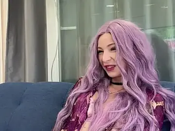 Stripchat Live Sex Cam of ChloeMoreauq