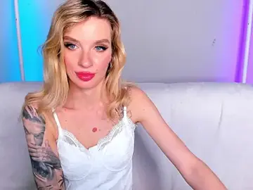 Stripchat Live Sex Cam of AlinaLovelyX
