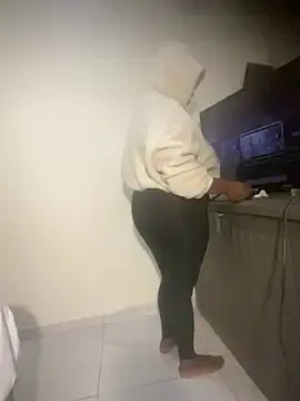 Stripchat Nude Webcam of Cardiebae89