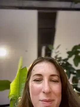 Stripchat Nude Webcam of MommmyYummy