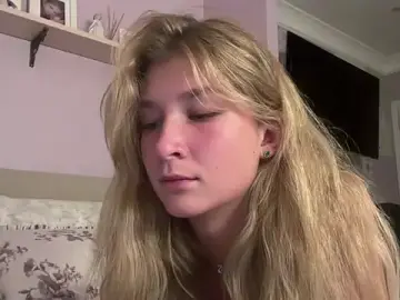 Stripchat Adult Webcam of MyraCadoff