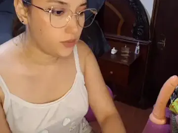 Stripchat Free Live Porn of alara-estrella