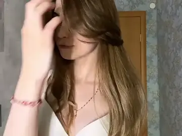 Stripchat Live Sex of saint_esenia