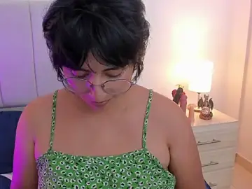 Stripchat Sex Cam of nathy_bush
