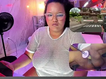 Stripchat Live Porn of MhiaRey
