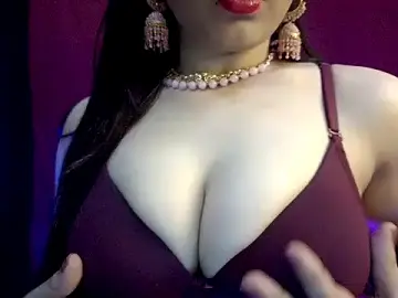 Stripchat Live Sex Cam of nadia_doll69