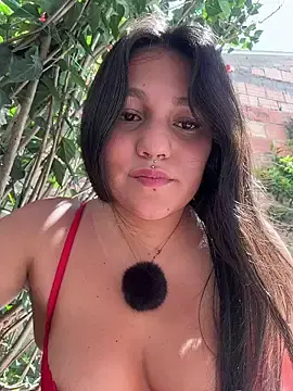 Stripchat Sex Cam of Emily_Gomezz