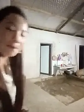 Stripchat Free Porn Cam of milo123-xx