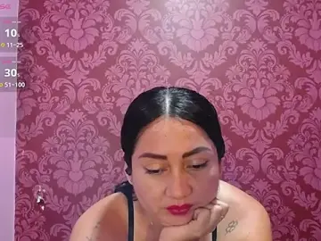 Stripchat Sex Cam of juliana_diaz
