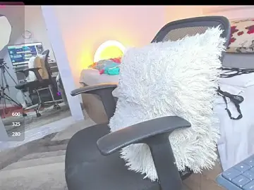 Stripchat Live Porn of SharonVelvet